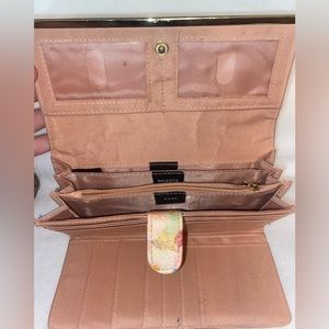 Fossil Wallet